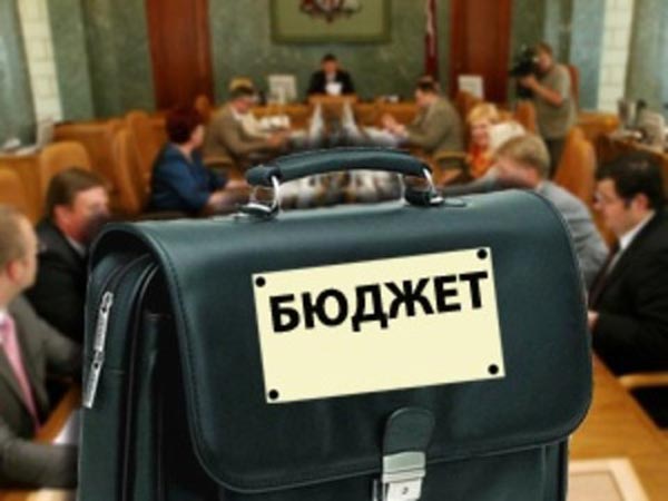 В Оренбурге депутаты рассмотрят бюджет области